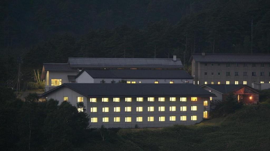 Manza Juraku All-Inclusive Hotel Tsumagoi Exterior photo